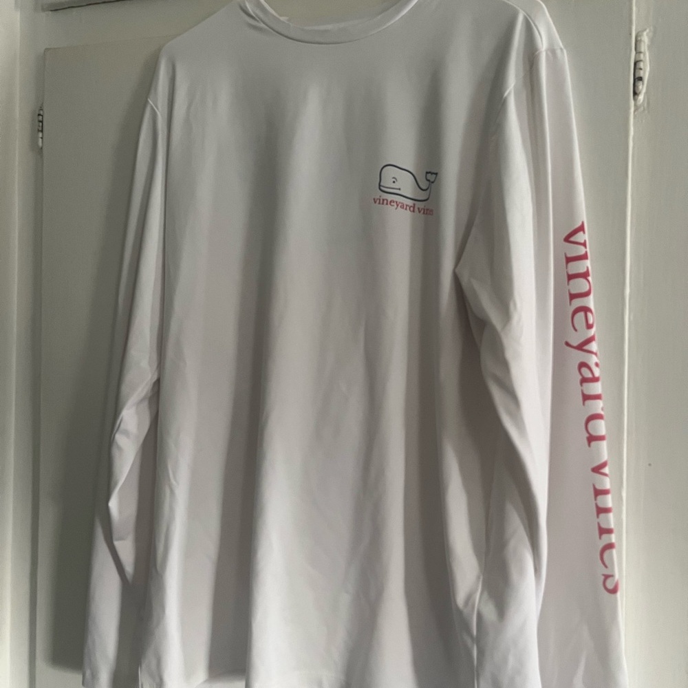 Vineyard vines men’s performance top size L
